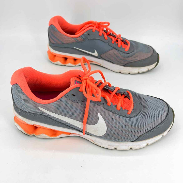Shoe Size 10 Nike Gray Sneakers