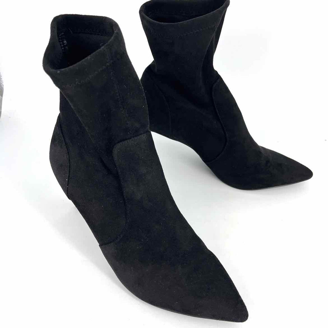 Shoe Size 9.5 XOXO Black Boots