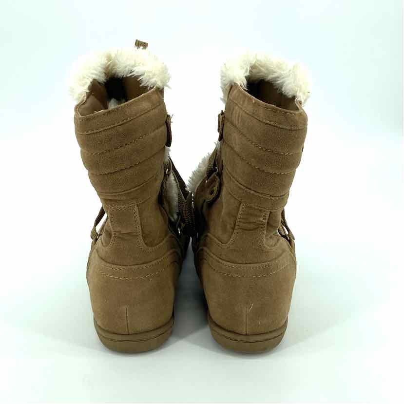 Shoe Size 7 GUESS Tan Faux Fur Boots