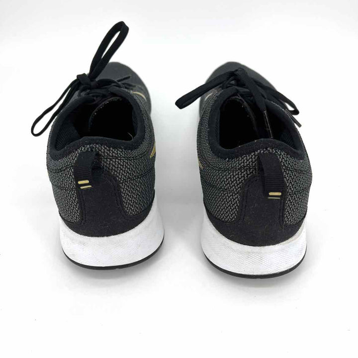 Shoe Size 8.5 Nike Black Knit Sneakers