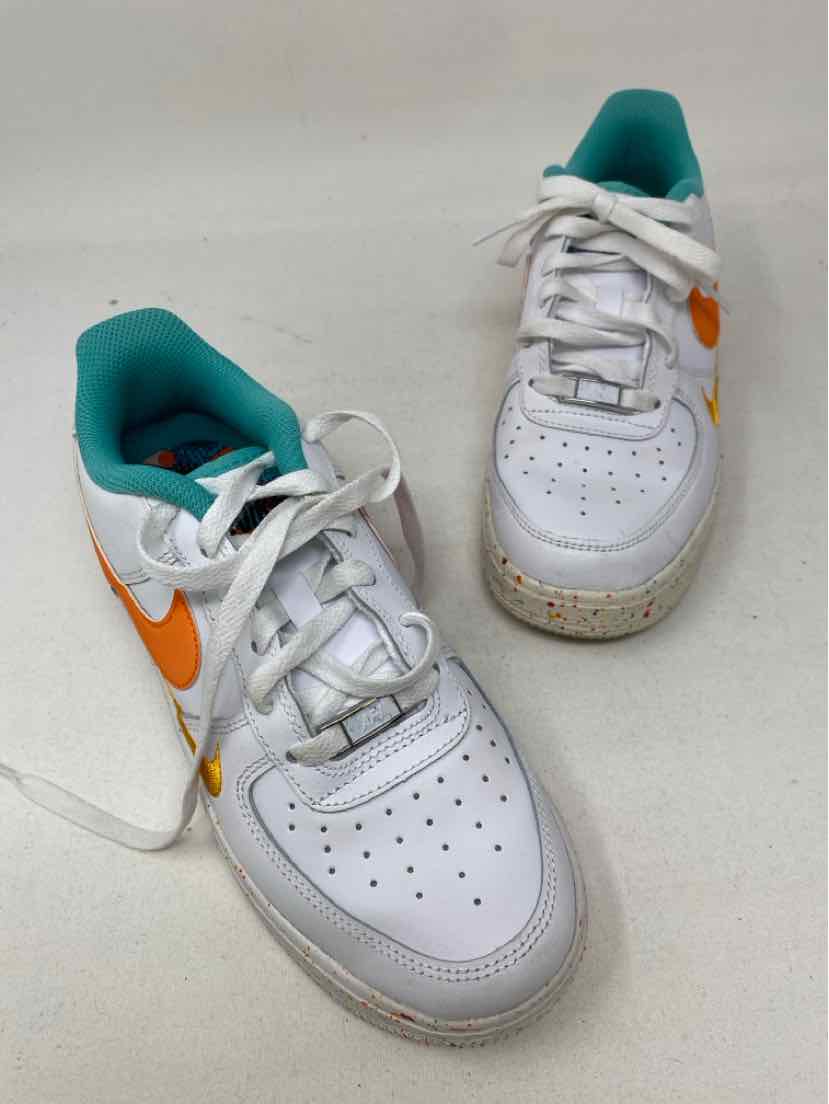 Shoe Size 37.5 Nike White Leather Sneakers