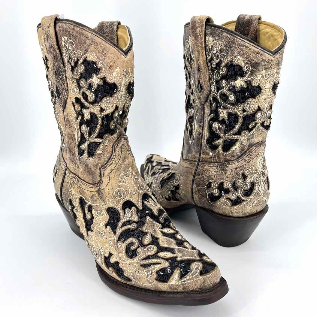 Shoe Size 8 CORRAL Tan Leather Boots