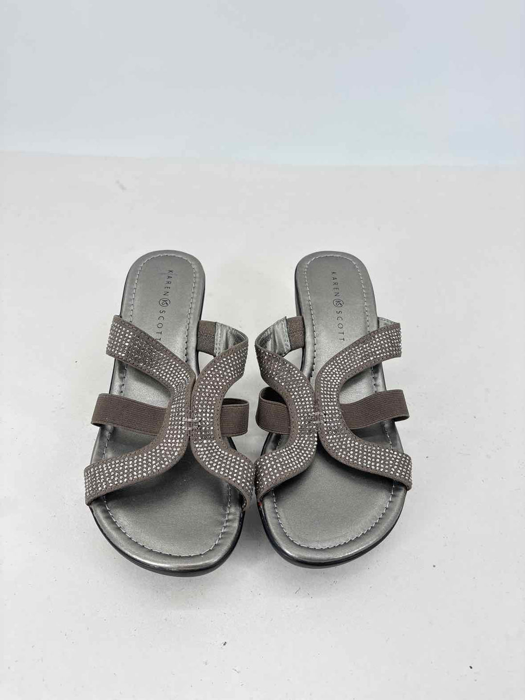 Shoe Size 9.5 Karen Scott Silver Sandals