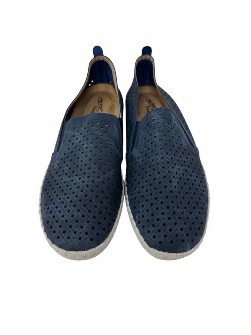Shoe Size 10 Navy Flats