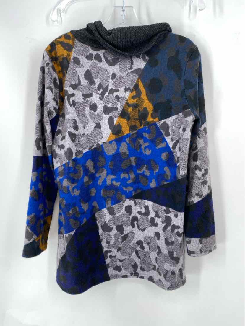 Size M Multi-Color Sweater