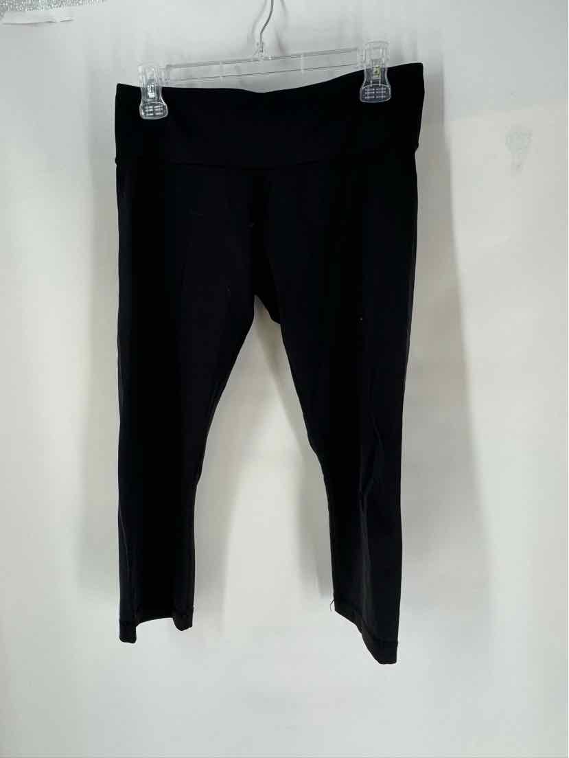 Size M Lululemon Black Capri