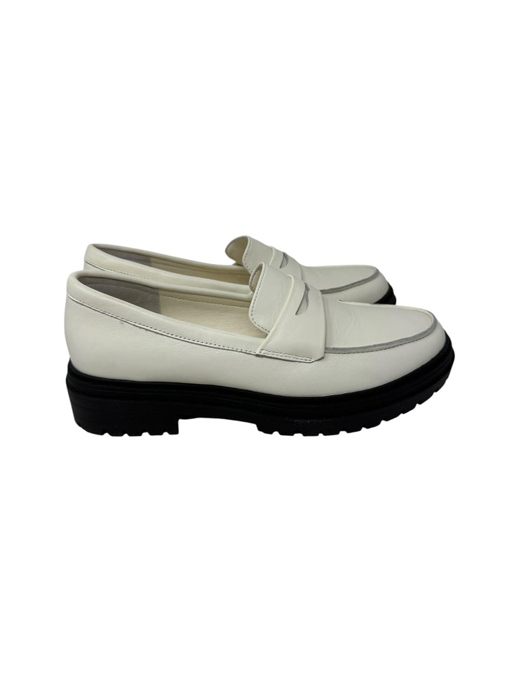 Shoe Size 9 QUINCE Cream Leather Loafers