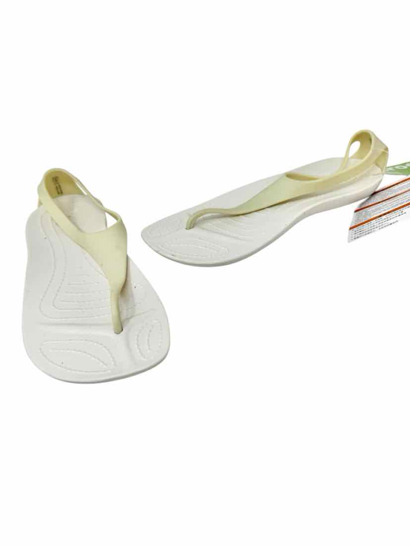 Shoe Size 6 Crocs Ivory Sandals