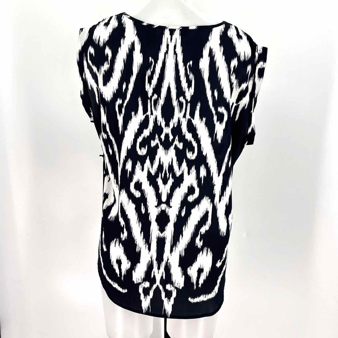 Size 2 Chico's Navy Shirt