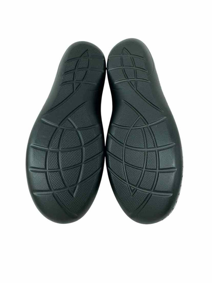 Shoe Size 8 Gray Flats
