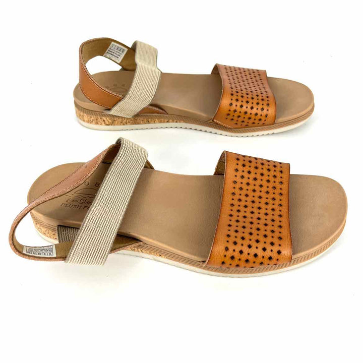 Shoe Size 9 BOBS Camel Faux Leather Sandals