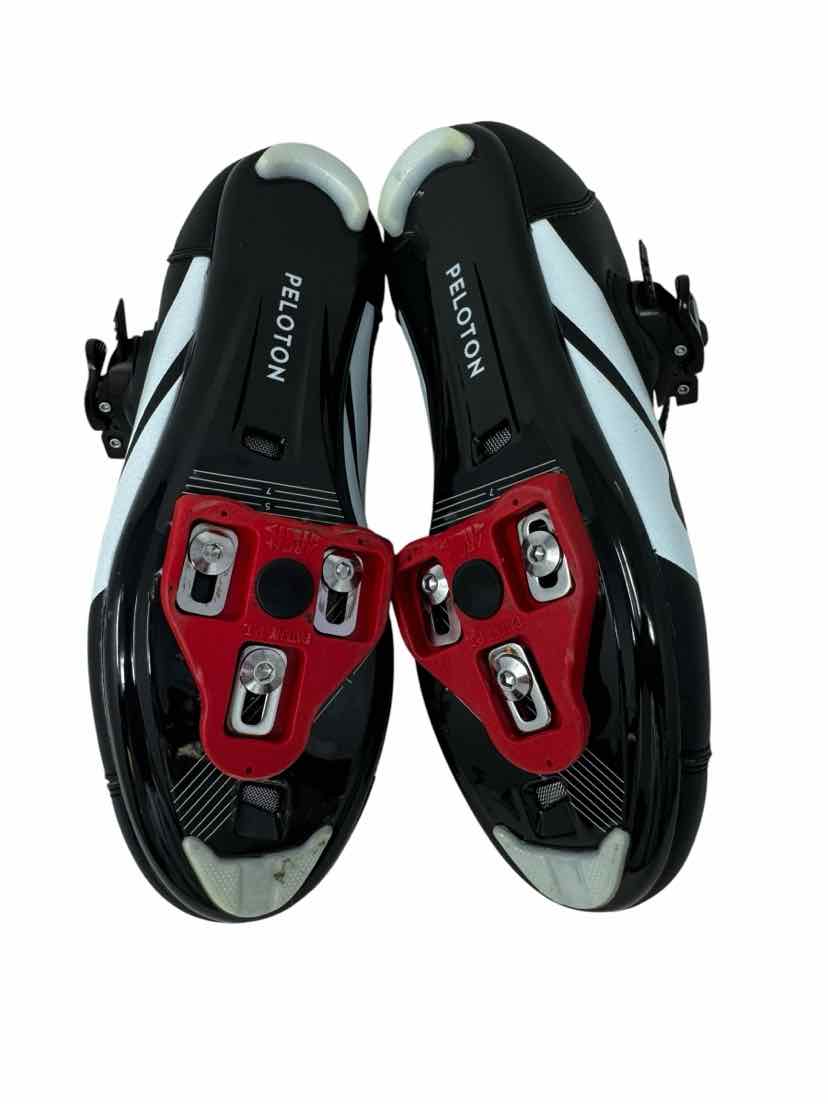 Shoe Size 40 Black Sneakers