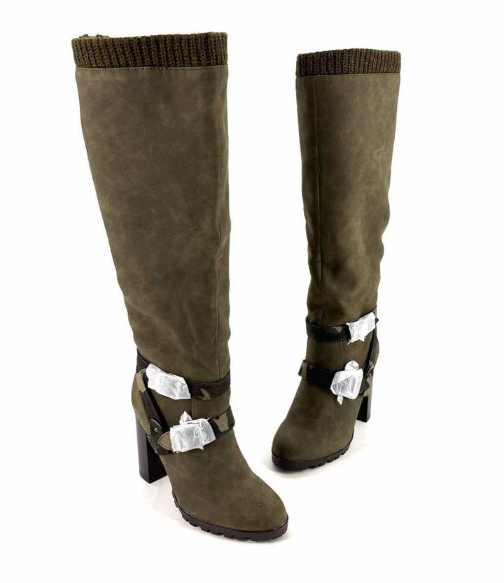 Shoe Size 7 Olive Boots