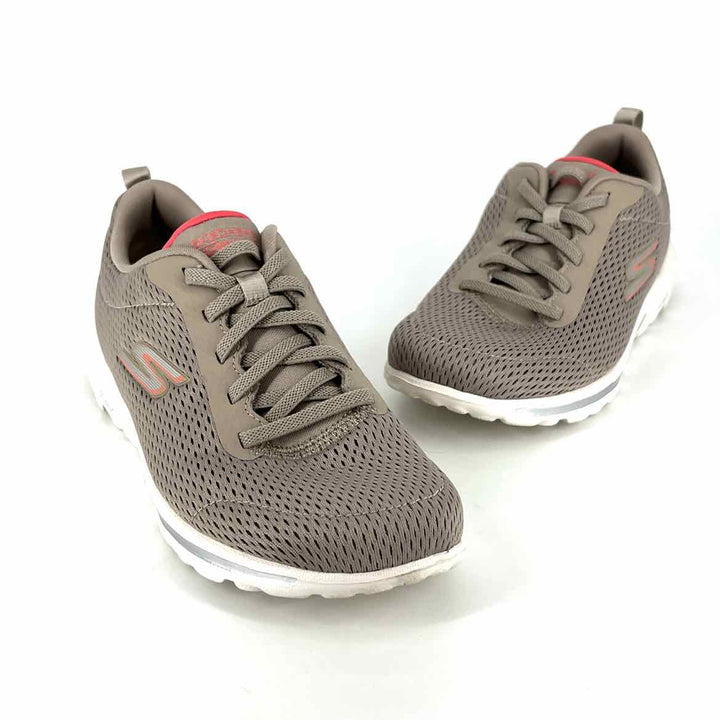 Shoe Size 7.5 Sketchers Tan Sneakers