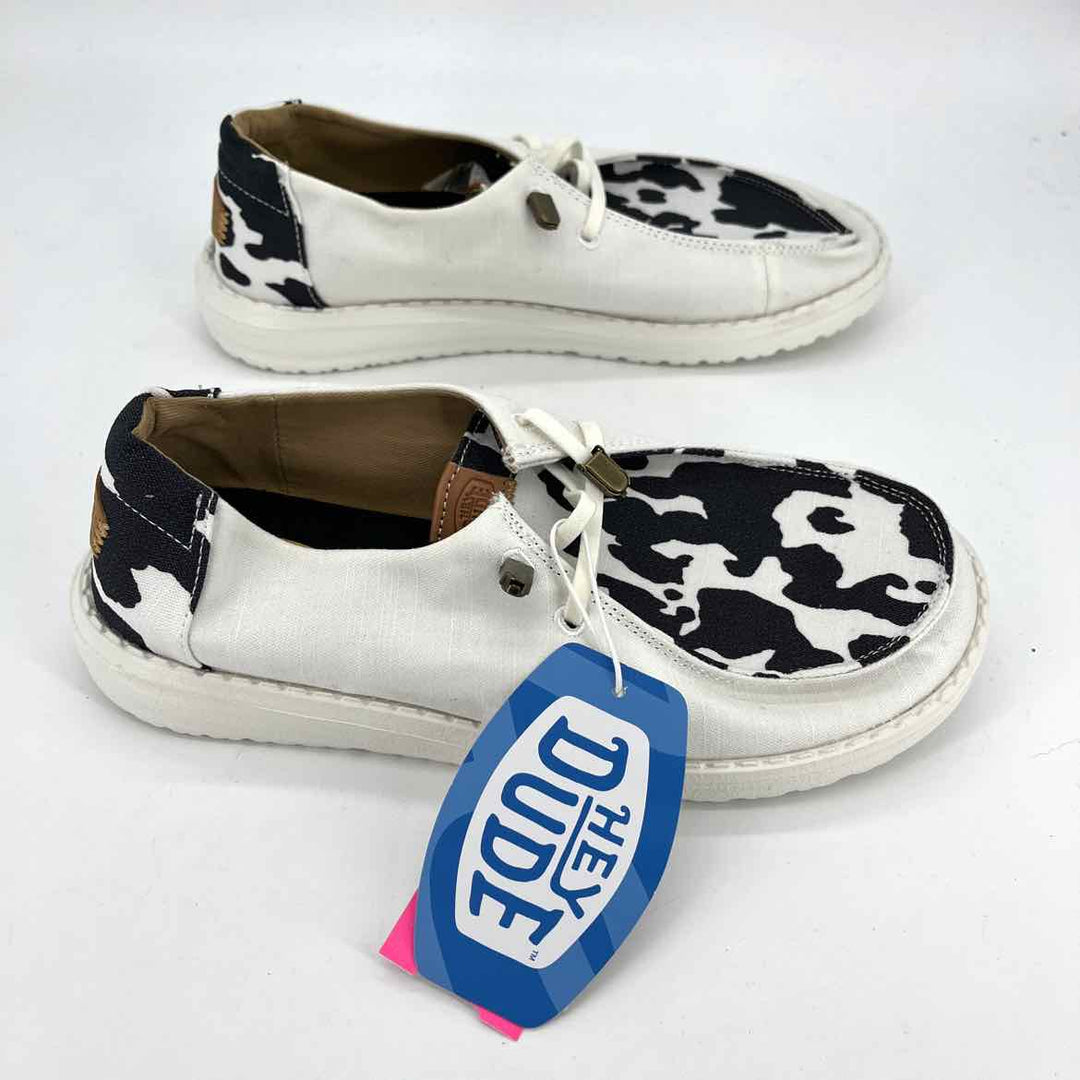 Shoe Size 7 White Canvas Flats