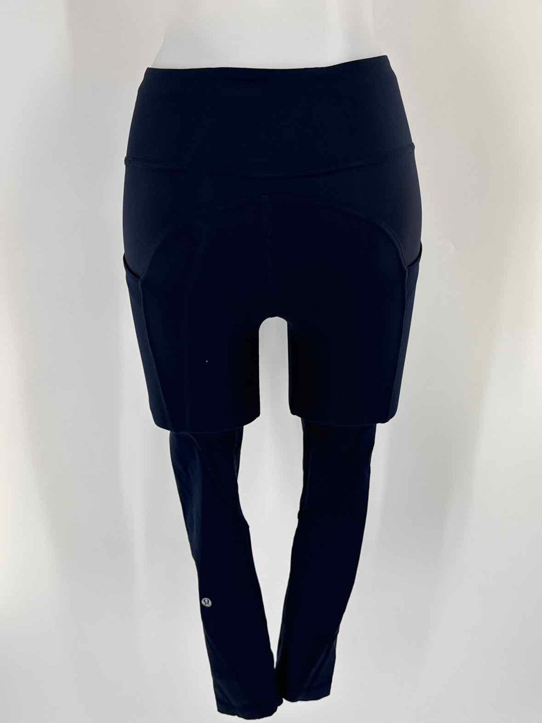 Size 2 Lululemon Navy Capri