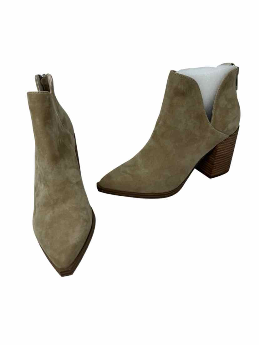 Shoe Size 7 Steve Madden Tan Suede Boots