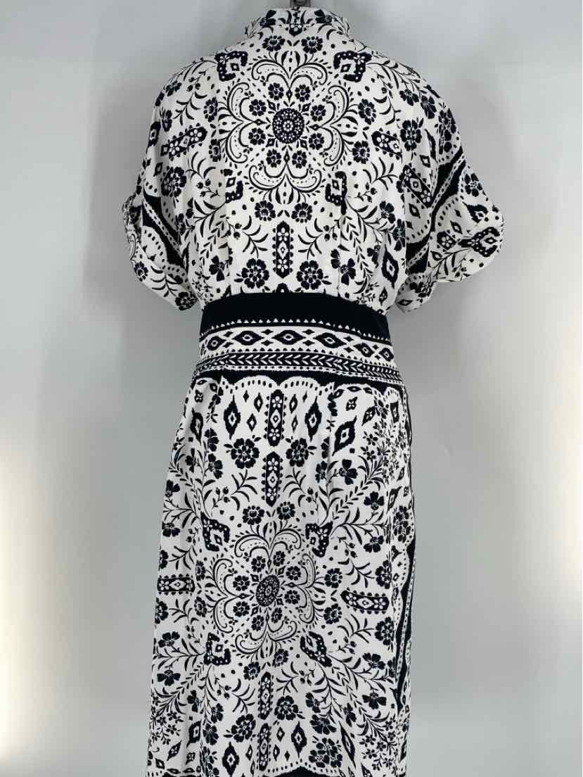Size 8 Ann Taylor Black/White Dress