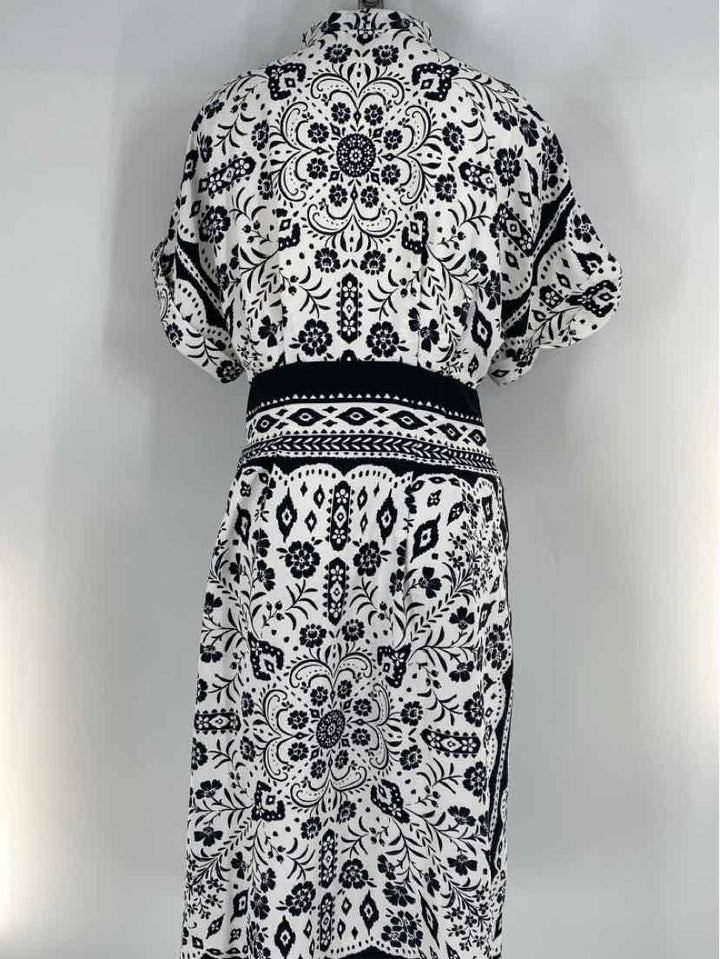 Size 8 Ann Taylor Black/White Dress