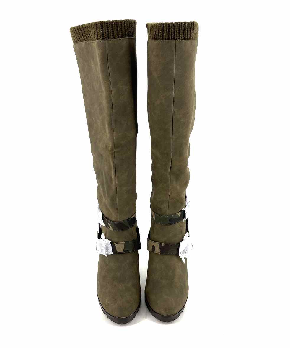 Shoe Size 7 Olive Boots