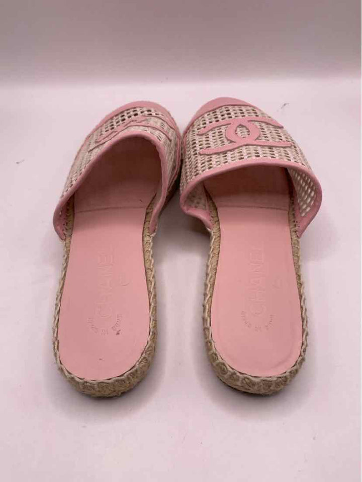 Shoe Size 37.5 Chanel Pink Leather Luxury - Flats