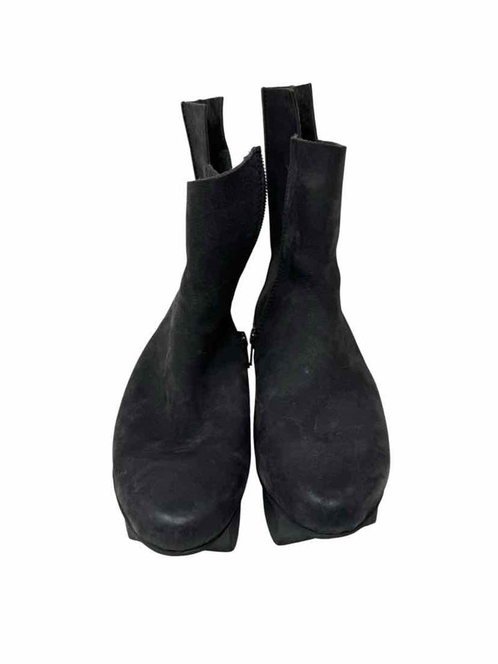 Shoe Size 6.5 Black Boots