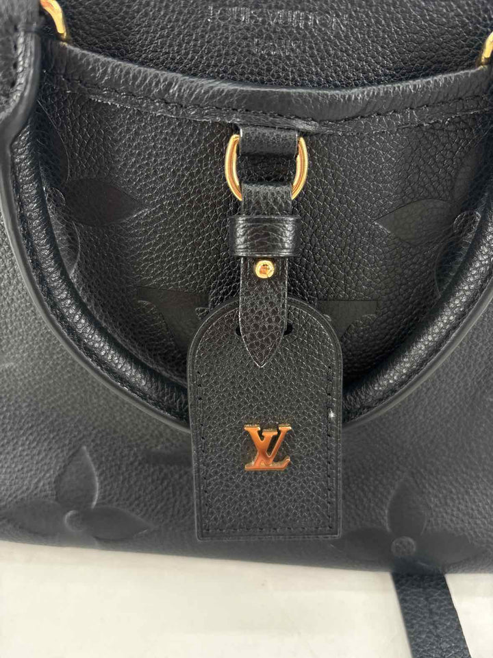 LOUIS VUITTON BLACK PURSE