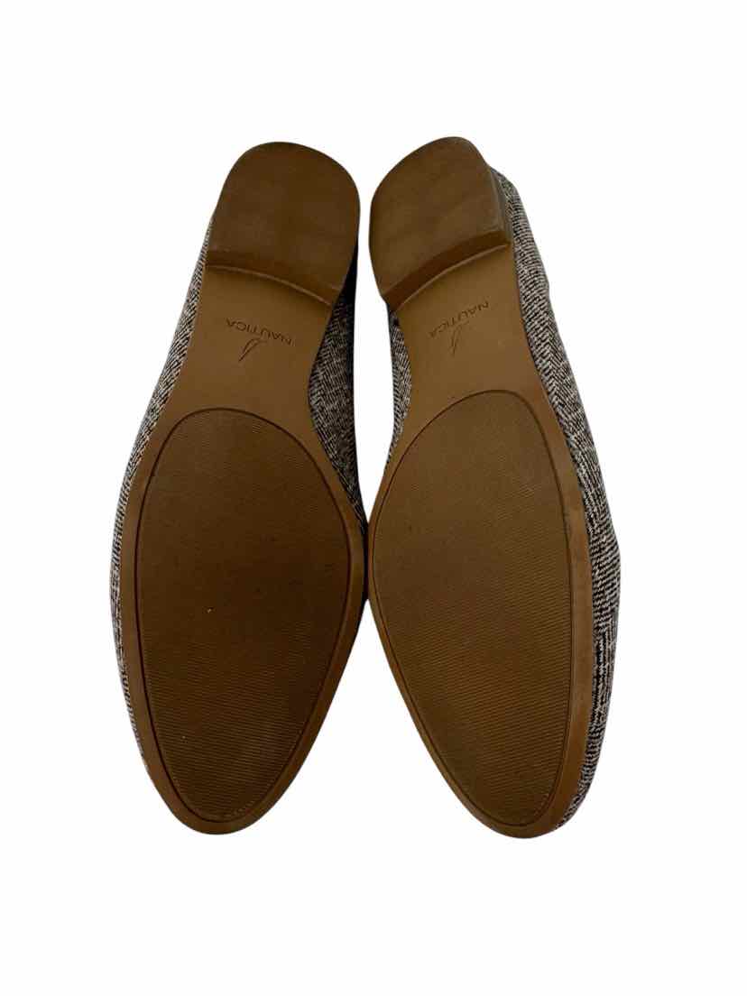 Shoe Size 9 NAUTICA Tan Flats