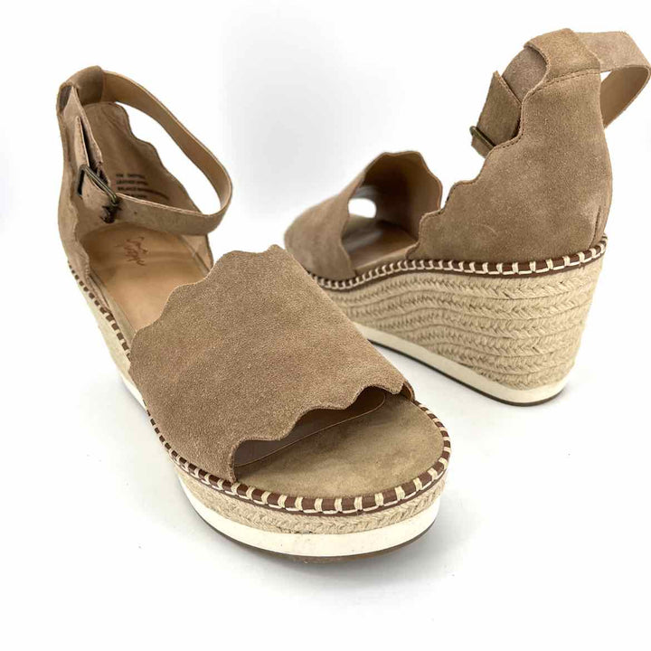 Shoe Size 11 CROWN VINTAGE Tan Leather Wedge