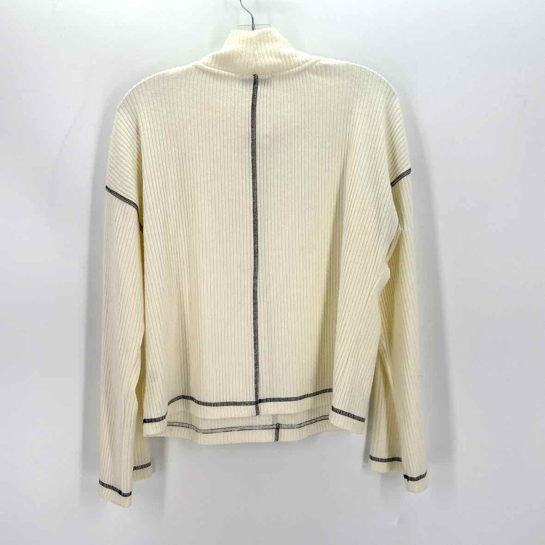Size M EVEREVE Ivory Knit Sweater