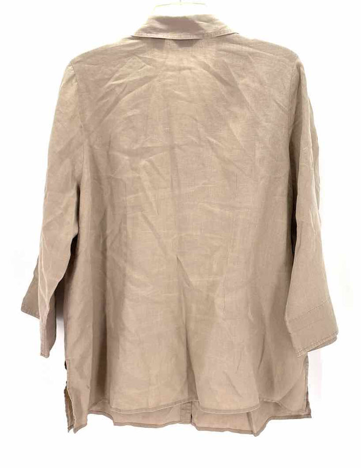 Size 1X Tan Shirt