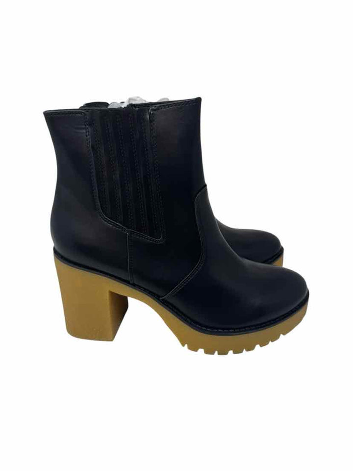 Shoe Size 10 Black Boots