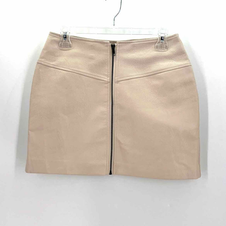 Size M ASTR Ivory Skirt