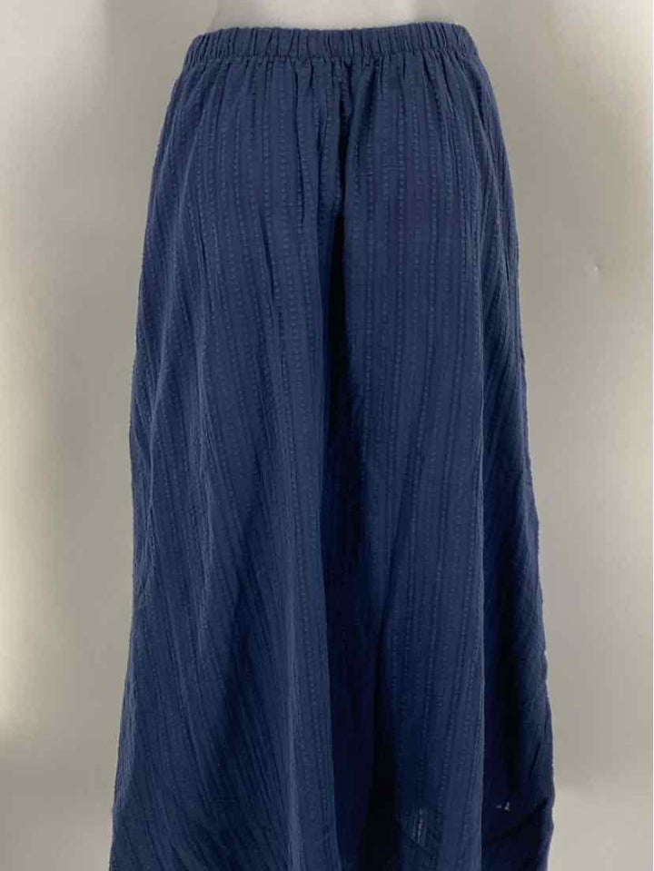 Size S EVEREVE Navy Skirt