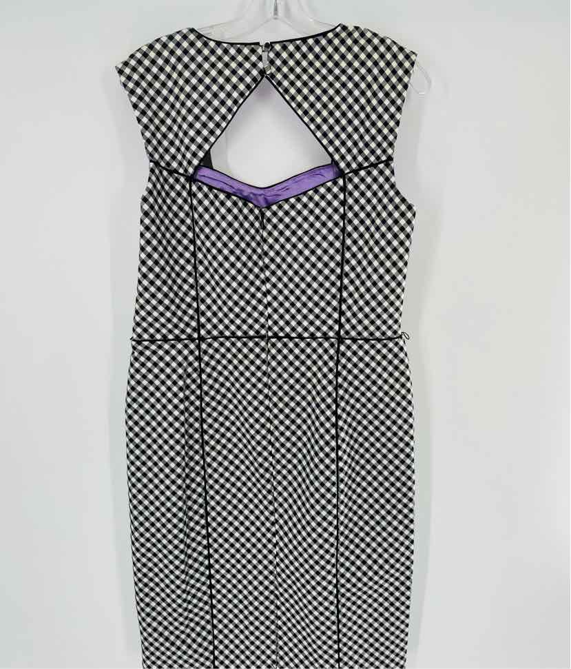 Size 12 White House Black Market Black/White Dress