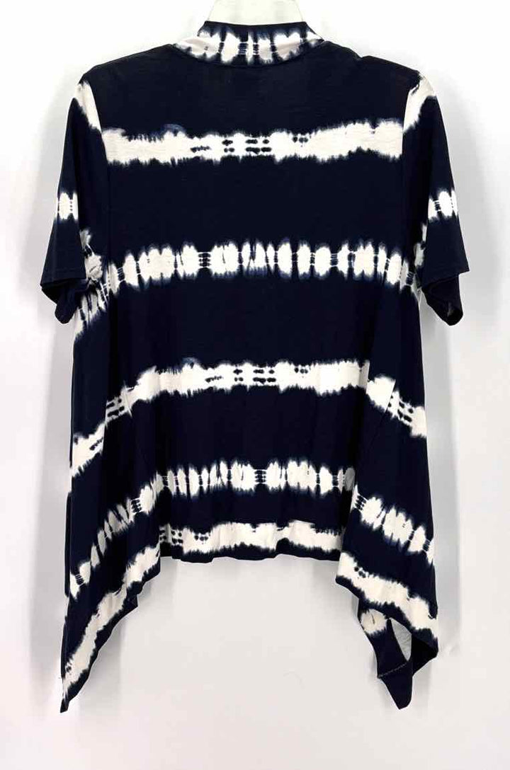 Size M Chico's Navy Shirt