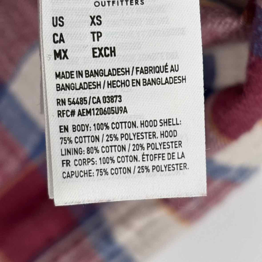 Size XS AMERICAN EAGLE PINK PRINT Shirt