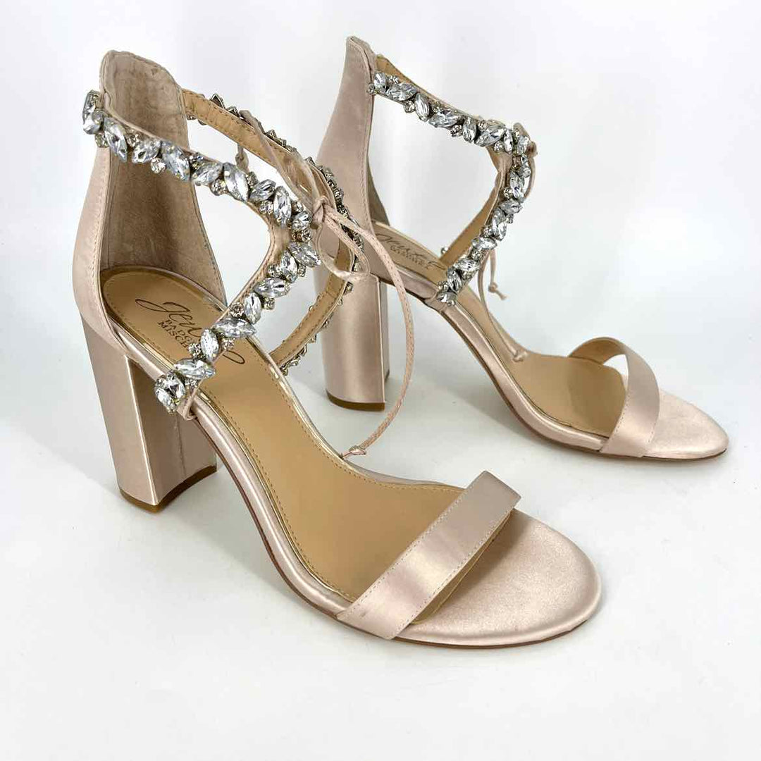 Shoe Size 7.5 Badgley Mischka Champagne Satin Luxury - Sandals