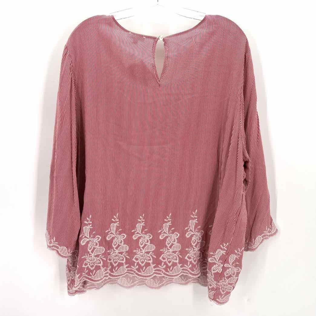 Size 2X Red Shirt