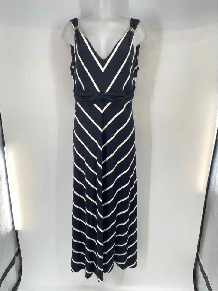 Size L White House Black Market Black/White Dress