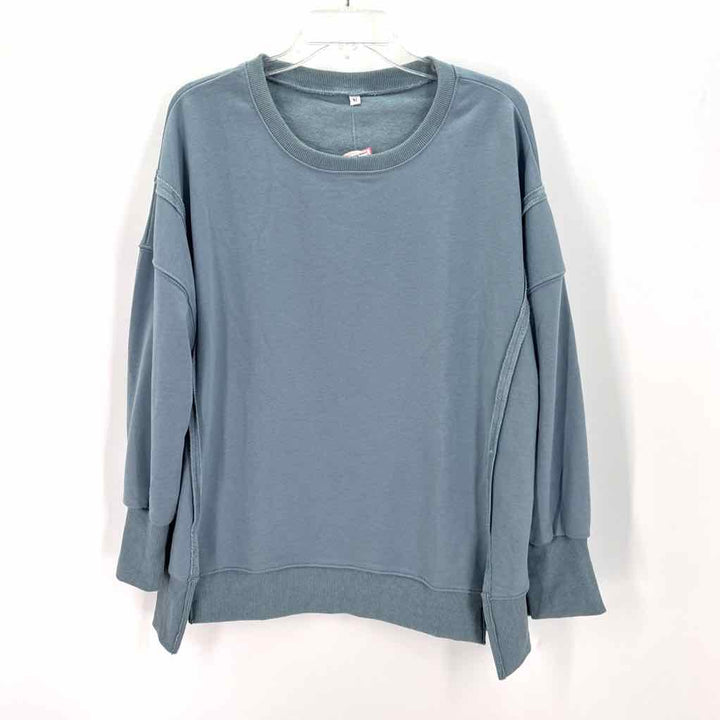Size M Light Blue Knit Shirt