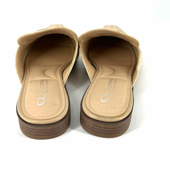 Shoe Size 8 CHINESE LAUNDRY Beige Flats