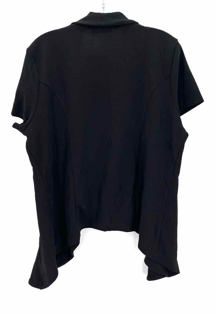 Size 3X Black Shirt