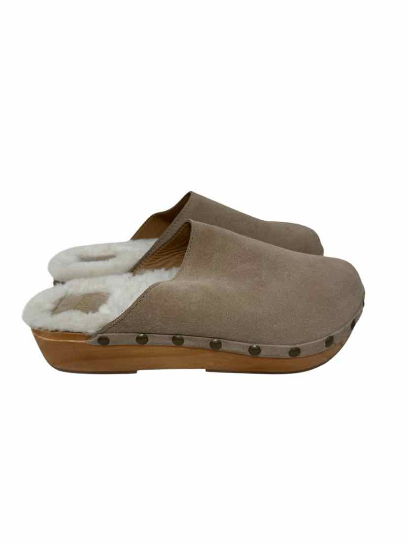 Shoe Size 8 Tan Suede Flats