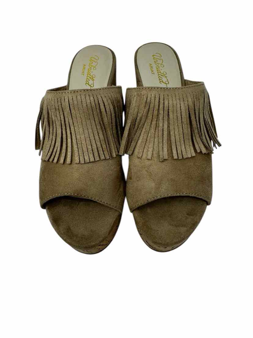 Shoe Size 10 Ariat Tan Suede Pumps