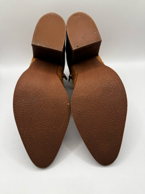 Shoe Size 7 Tan Suede Boots