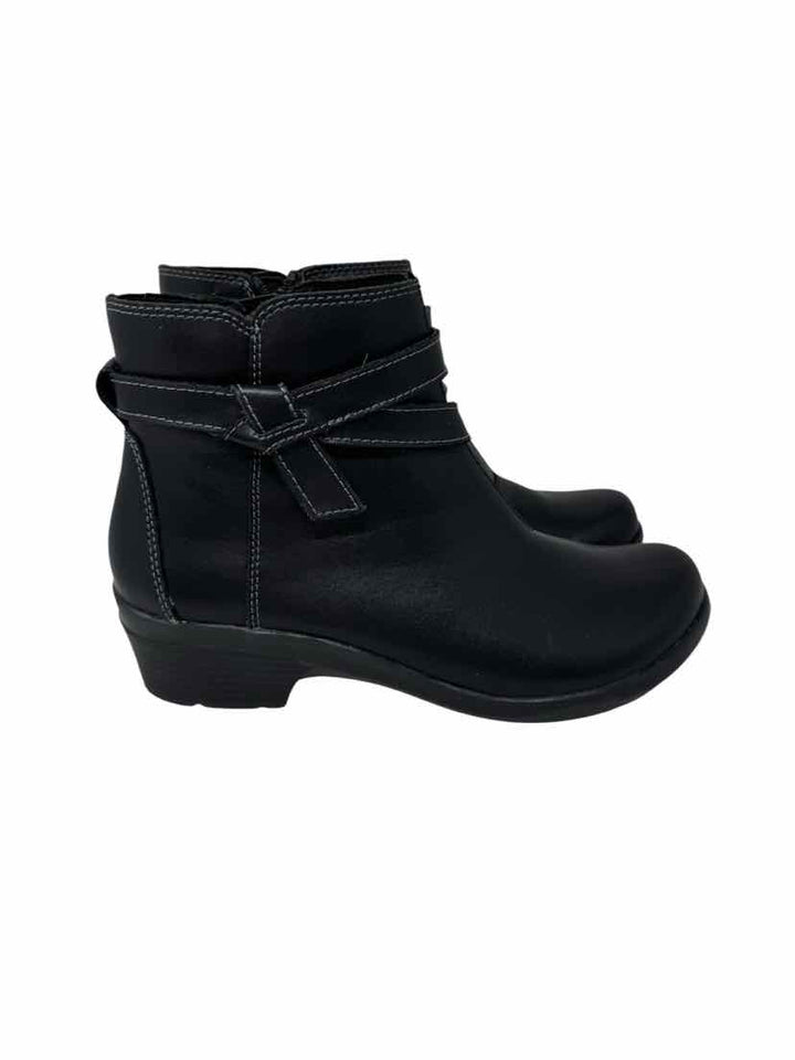 Shoe Size 8.5 CLARKS Black Leather Boots