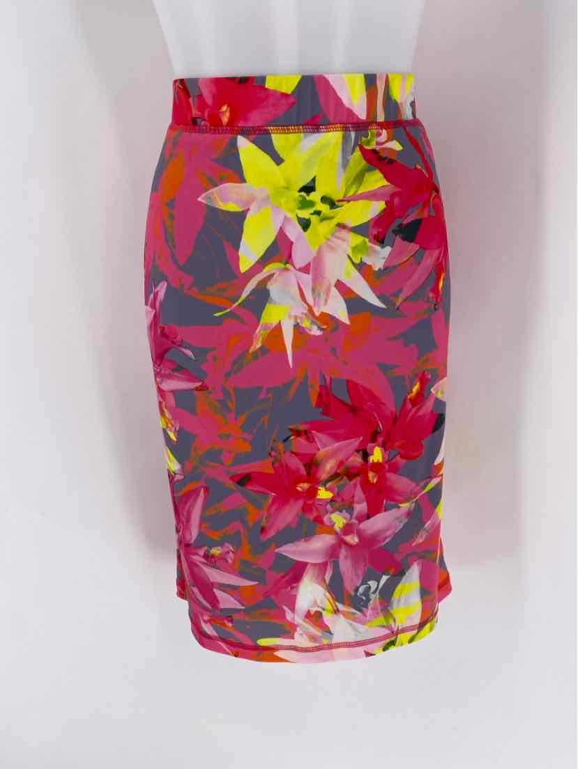 Size XL TRINA TURK PINK PRINT Skirt
