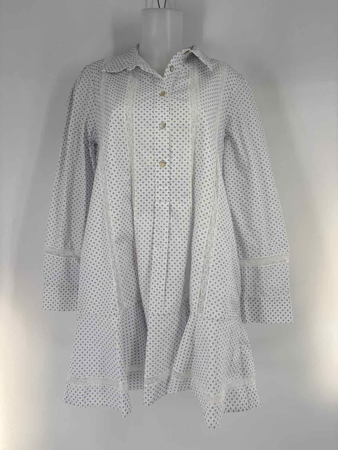 Size L TUCKERNUCK White Print Dress