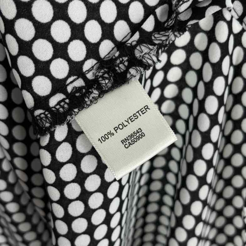 Size XL VAN HEUSEN Black/White Shirt